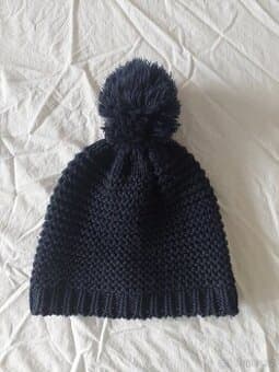 Čepice zimní pletená tmavě modrá