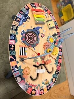 Interaktivní stolek