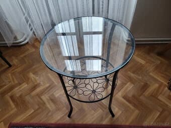 IKEA Stolek, KLINGSBO