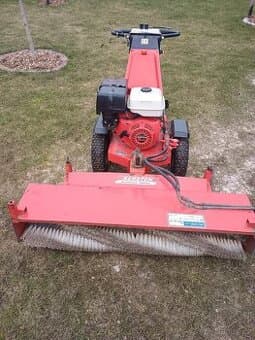 Zametací stroj, koště,úklid sněhu , listí,...