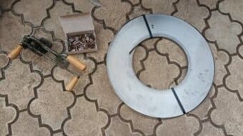 Páskovačka - plechová páska, sponky, kleště