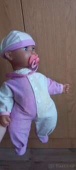 Mrkací panenka, miminko