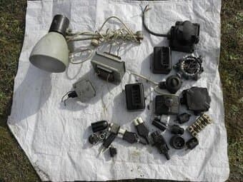 bakelitové součástky elektro