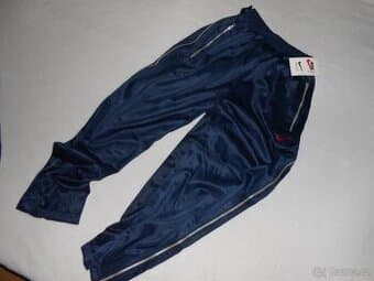 NIKE - nové tepláky vel. L