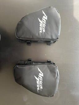 Boční kapsy na motorku CRF 1000 Africa Twin