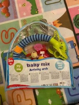 Hračka na kočárek