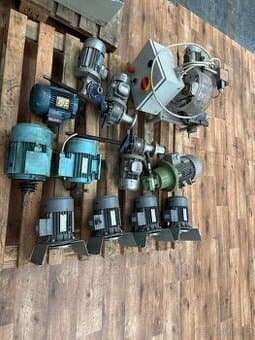 Motory mix 12 ks funkční