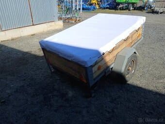 Plachta na přívěsný vozík