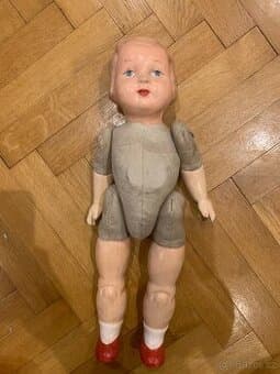 Starožitná panenka