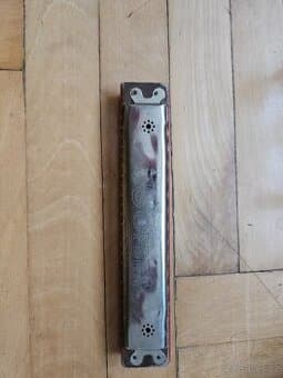 Stará foukací harmonika