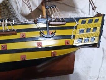 Dřevěný model lodi HMS Victory 1765