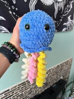 Háčkovaná medúza 🪼