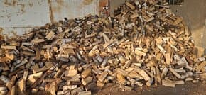 Štípané palivové dřevo,Krbové dříví,Suché, Balené, Pytlované