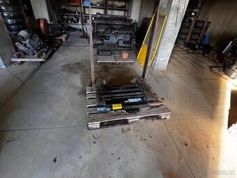 VZV svěrné, stavitelné vidle