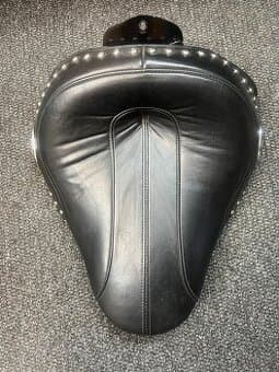 HARLEY  DAVIDSON - sedlo / sedačka
