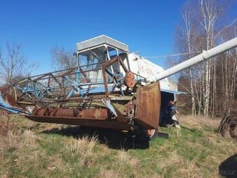 Prodám Kombajn E 512