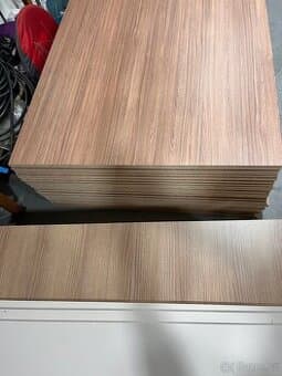 Překližka pro karavany a vestavby – lehká, foliovaná