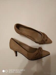 Nové béžové lodičky