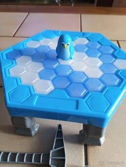 Stolní hra Zachraň tučňáka