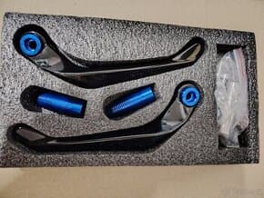 Chrániče páček na motorku