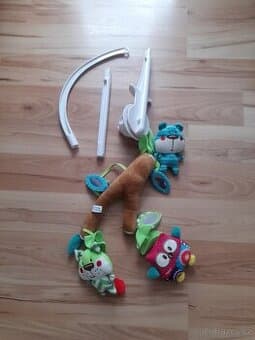 Hračka nad postýlku