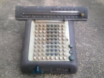 Prodám retro počítačku NISA viz foto.