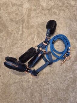 Ohlávka Equestrian Stockholm Satin Fur s vodítkem