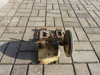 soustruh-předloha,zakladna svěrák