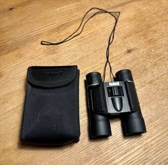 Kapesní dalekohled Bushnell s pouzdrem