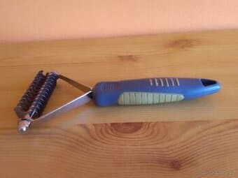 TRIMOVACÍ A VYČESÁVACÍ HRABLO + FURMINATOR