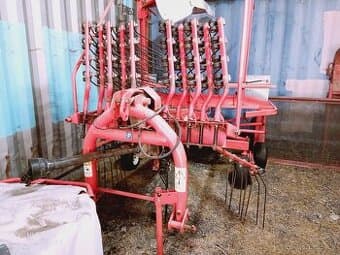 Prodám shrnovač sena Kuhn