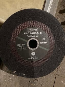 Brusný kotouč ELCARBO C na litinu – 600 x 6,6 x 80 mm – nový