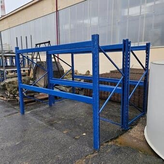 regal do skladu  garaze