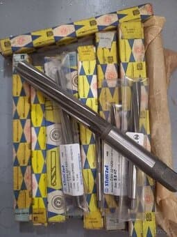 ruční výstružníky