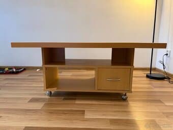 Konferenční stolek