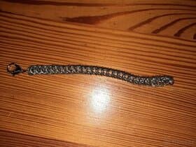 Naramek z chirurgické oceli