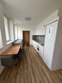 Montáž a výroba kuchyní + další truhlářské práce