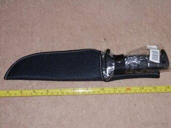 Dýka, starší ale nikdy nepoužitá jako nová.