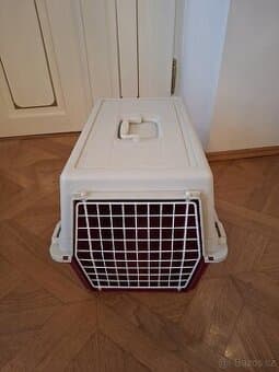 Přepravka na kočky