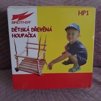 Dětská zahradní dřevěná houpačka