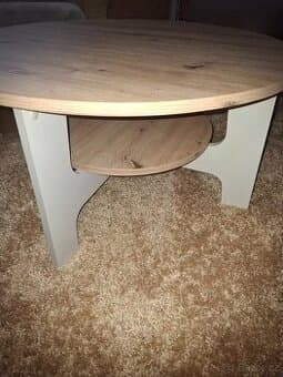 Nový konferenční stolek