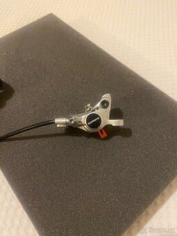 Přední brzda Shimano Deore XT