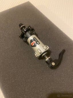 Přední náboj kola