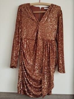 Dámské společenské šaty