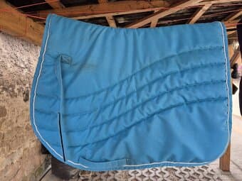 Podsedlové dečky a bederka