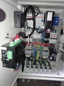 Elektrorozvaděč IP65 s PLC Unitronics V120