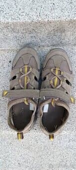 Prodám boty, sandály, boty do vody, crocsy