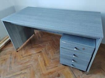 Pracovní stůl s kontejnerem