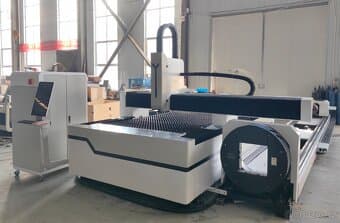 Laser na řezání kovů