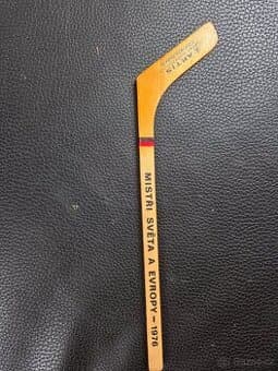 Prodám hokejku - mistři světa a evropy - 1976 - suvenýr